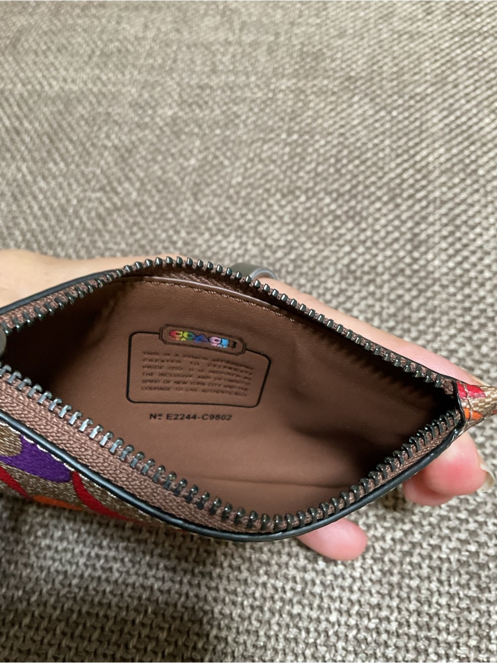 Coach Zip Card Case - Pride Collection Rainbow Signature Canvas & Leather NWT - Picture 3 of 5